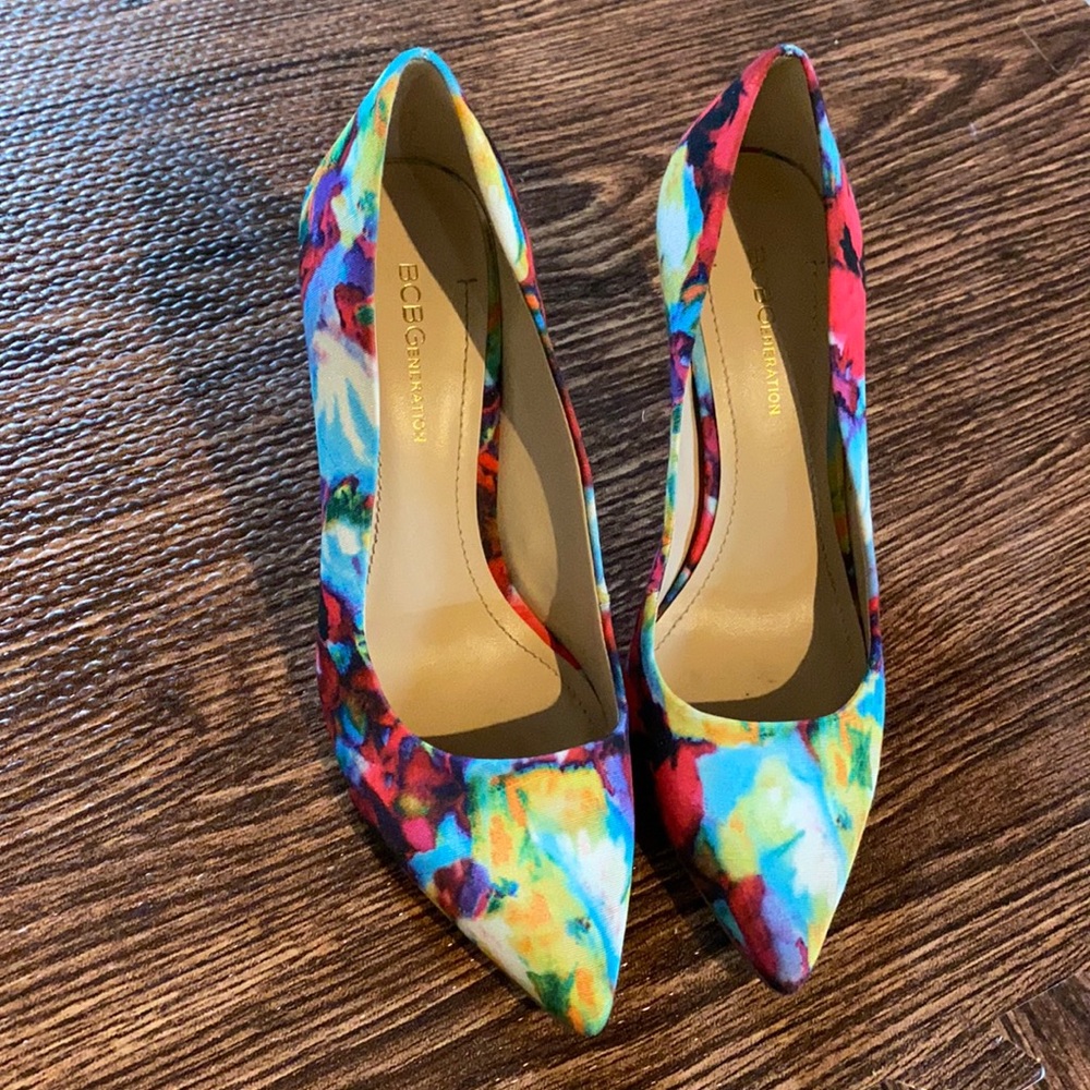 BCBG heels
